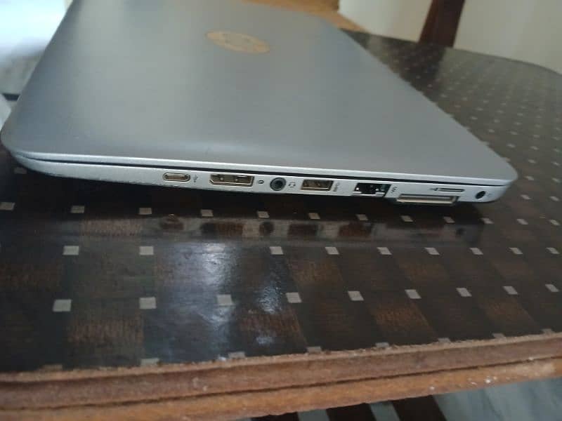 HP Elitebook 820 G4 4