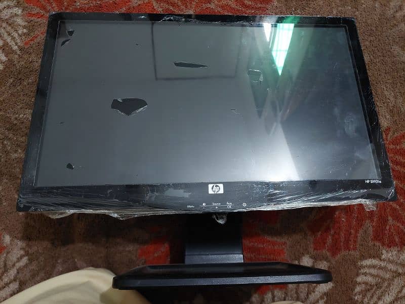 computer LCD company hp  size 19 inch 
good conditionph no 03005701292 0