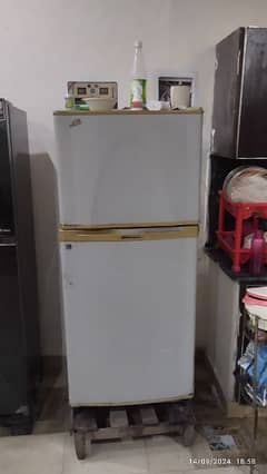 Dawlance fridge for sale