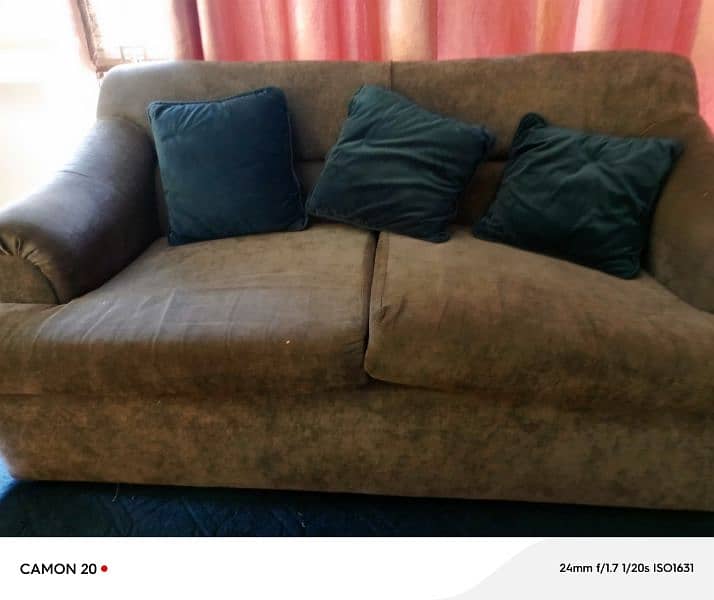 6seater sofa for sale in excellent condition 3