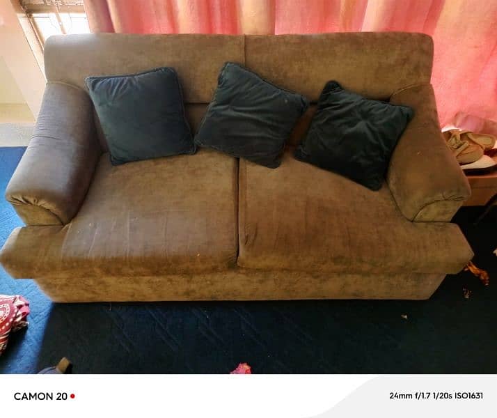 6seater sofa for sale in excellent condition 4