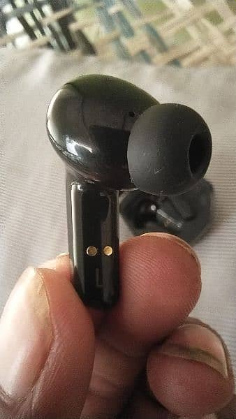 Lenovo GM2 PRO EARBUDS 4