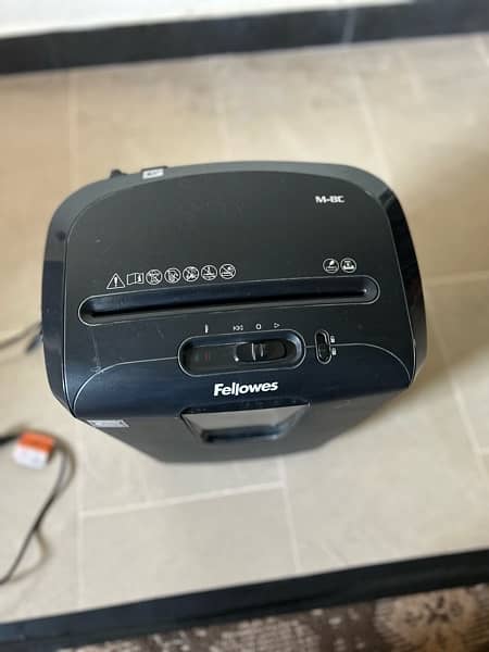 Fellowes  paper shredder 1