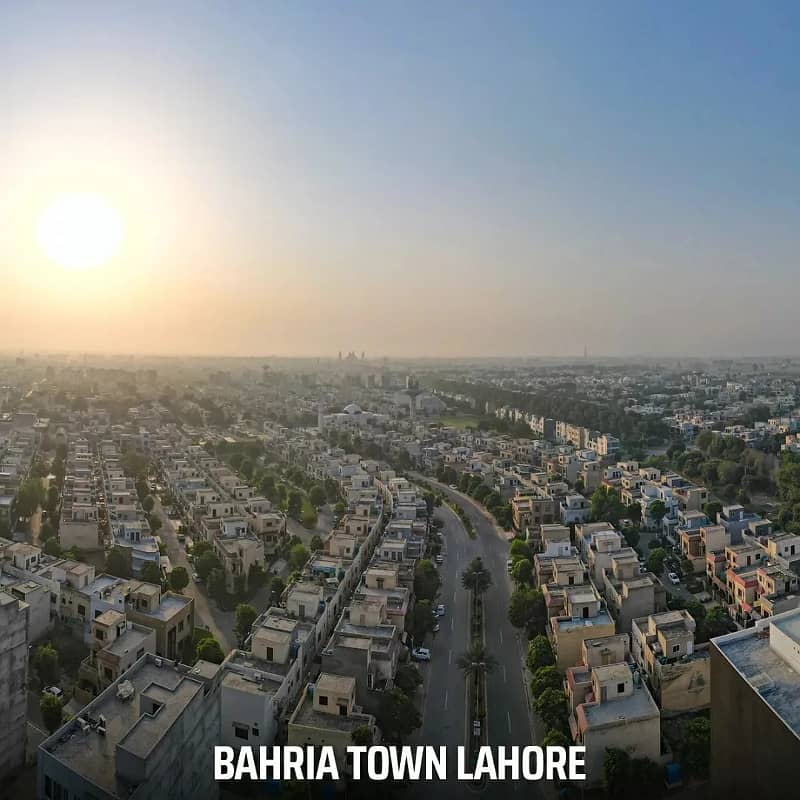 NEW DEAL: 10 Marla Plot Available On Installment in Tauheed Block, Bahria Town Lahore. 6