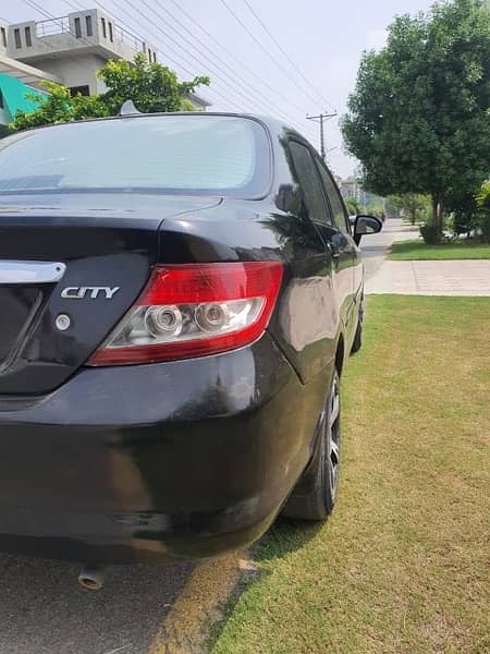 Honda City IDSI 2005 /Top of the line 2