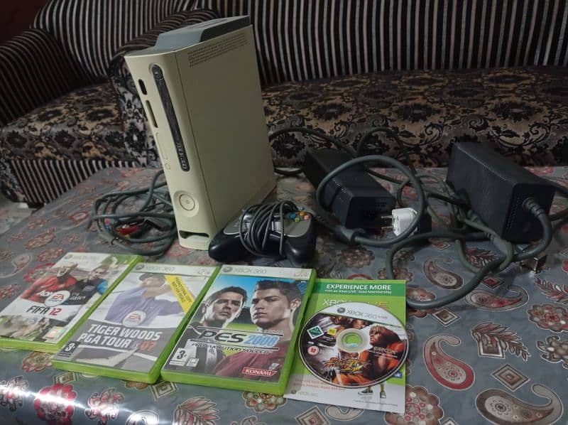 Xbox 360, great condition didn't used much, controller and games 0