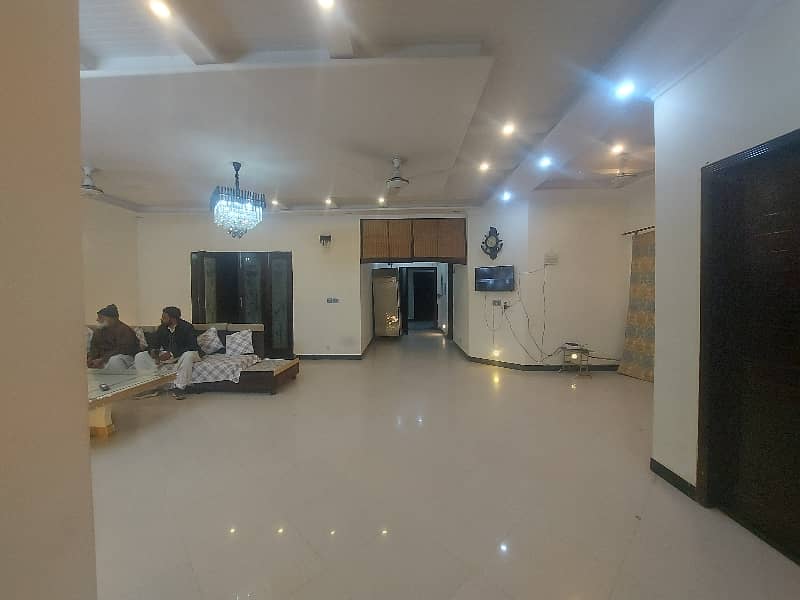 1 Kanal Lower Portion Tile Flooring With Car Porch Gas Available Fully Furnished Available For Short And Long Time 3