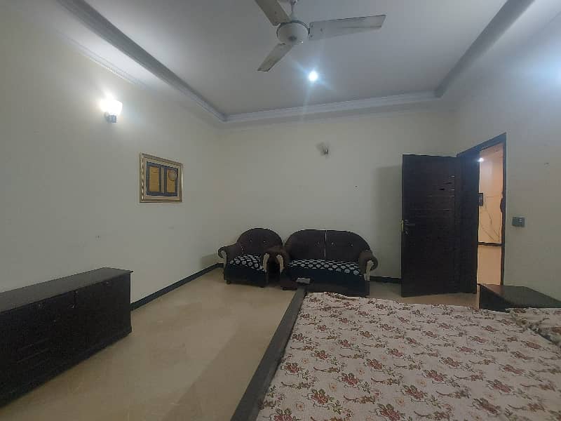 1 Kanal Lower Portion Tile Flooring With Car Porch Gas Available Fully Furnished Available For Short And Long Time 4