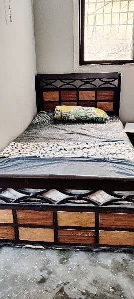 2 - single bed with mattress 0