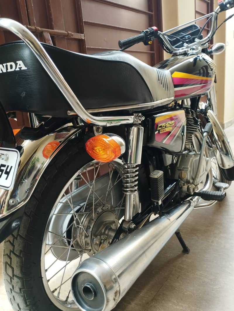 Honda CG 125 2011 6