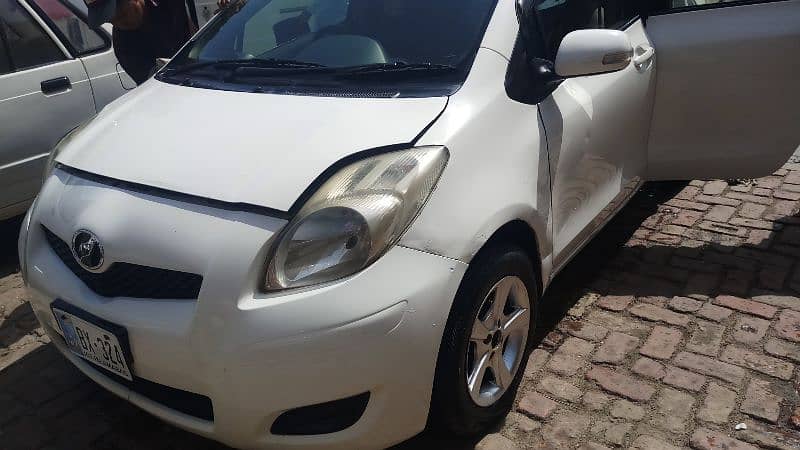 Toyota Vitz 2010 1