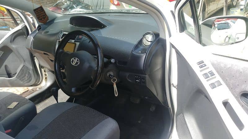 Toyota Vitz 2010 13