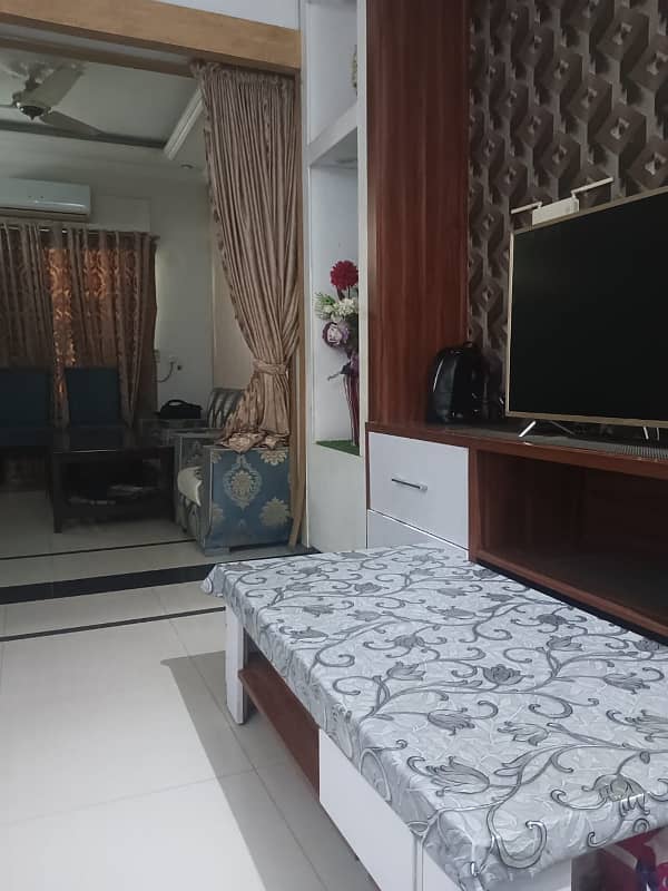 5 marla lower portion for rent near emporium 5