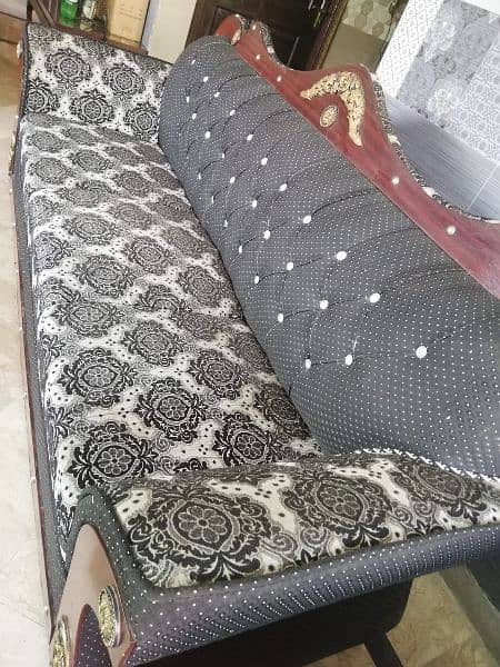 3, 2, 2, 1 . . . seat sofa. . good condition 2