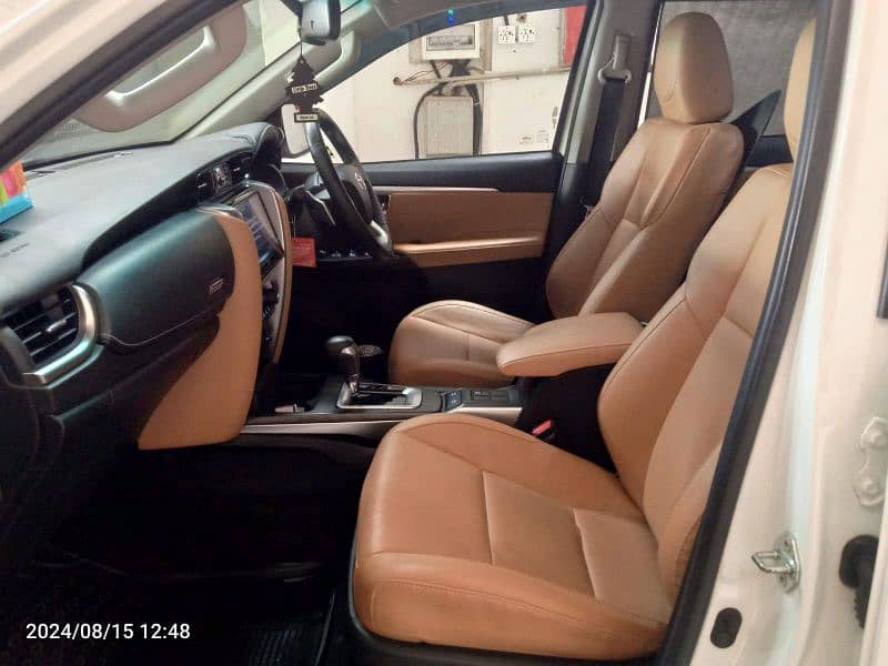 Toyota Fortuner 2021 original 9