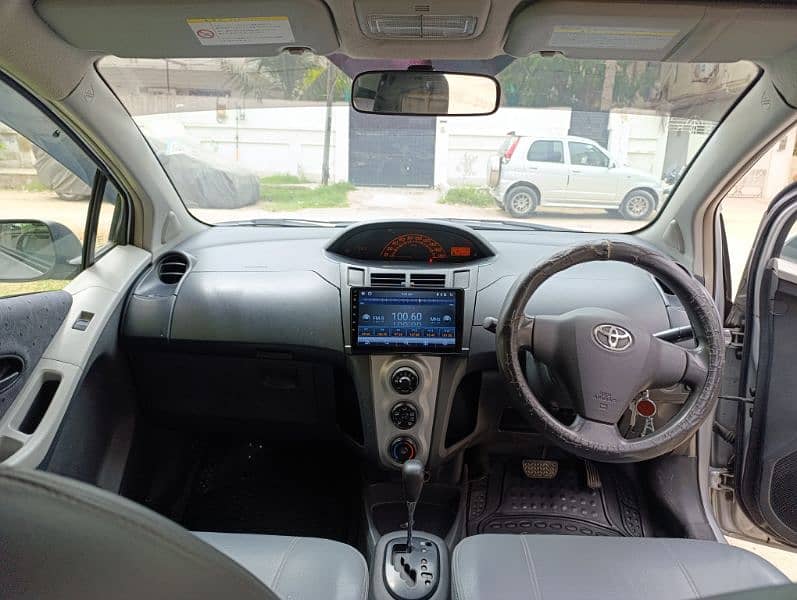 Toyota Vitz 2009 7