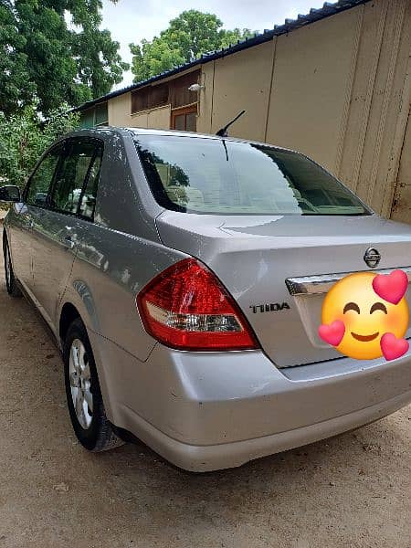 Nissan Tiida 2008 4