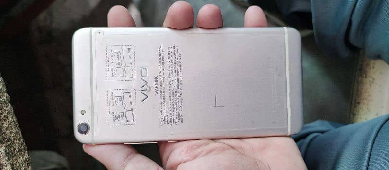 vivo x7 plus 4GB 64GB  condition 10/10 2sim 1