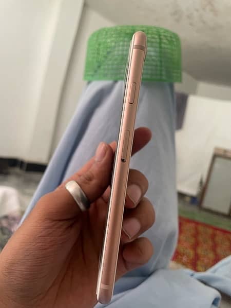 IPhone 8 golden 10/10 non pta  only WhatsApp contact 03400039441 2