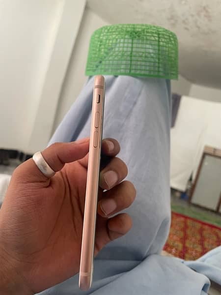 IPhone 8 golden 10/10 non pta  only WhatsApp contact 03400039441 3