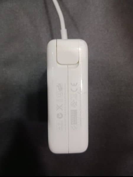 Apple MagSafe 2  85 wt original charger uesd 2