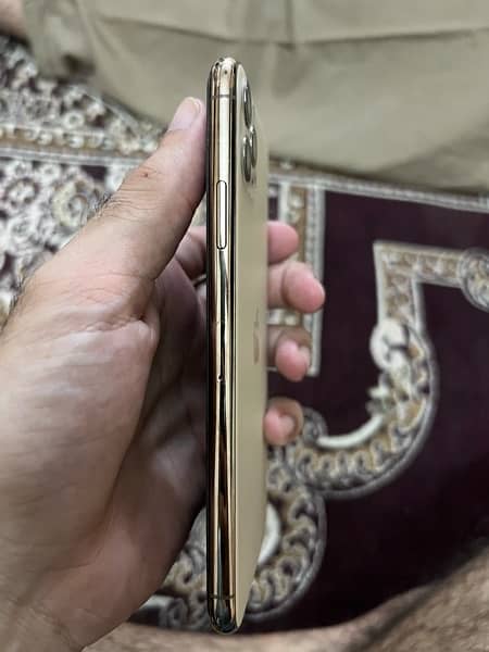 Iphone 11 pro max / 256gb / PTA Approved 3