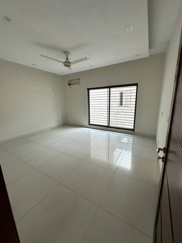 Corner 1 Kanal Full House For Rent In Dha 6 15