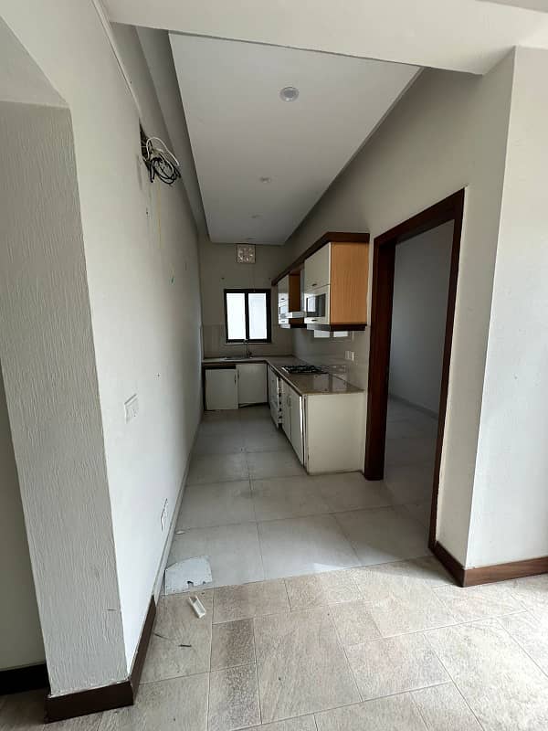 Corner 1 Kanal Full House For Rent In Dha 6 16