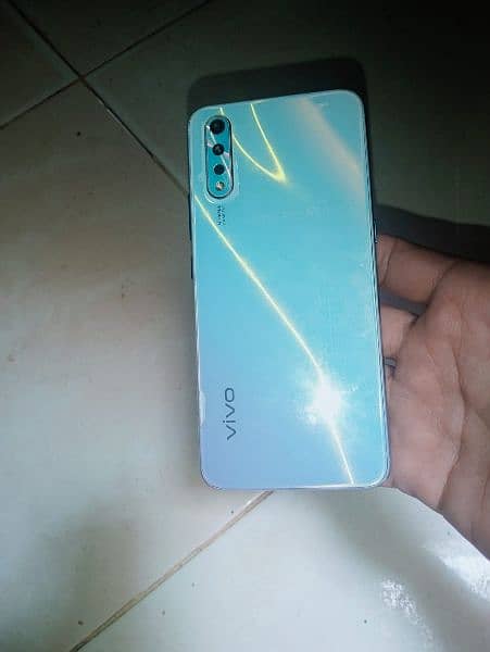 vivo  model 1907 4 128 4