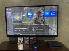 Sony PS4 Slim (500 GB) with 1 Dualshock 4 + 3 Games