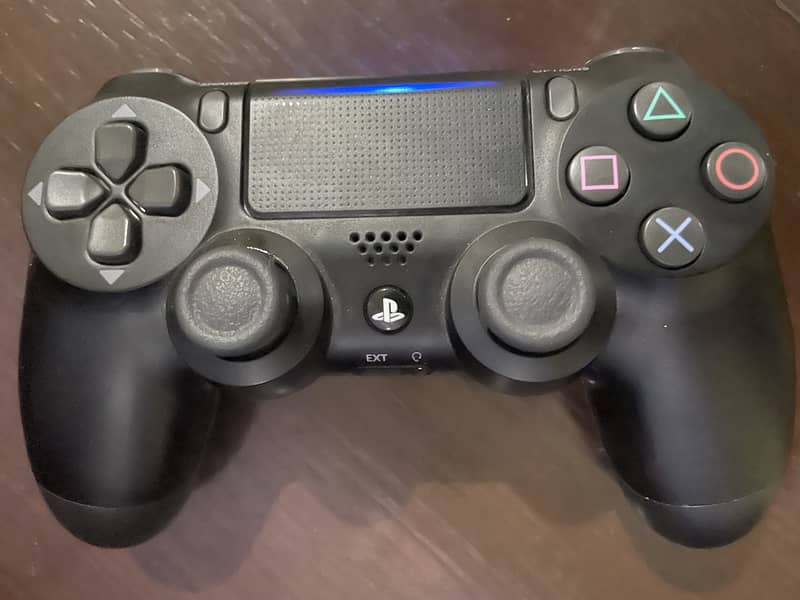 Sony PS4 Slim (500 GB) with 1 Dualshock 4 + 3 Games 8