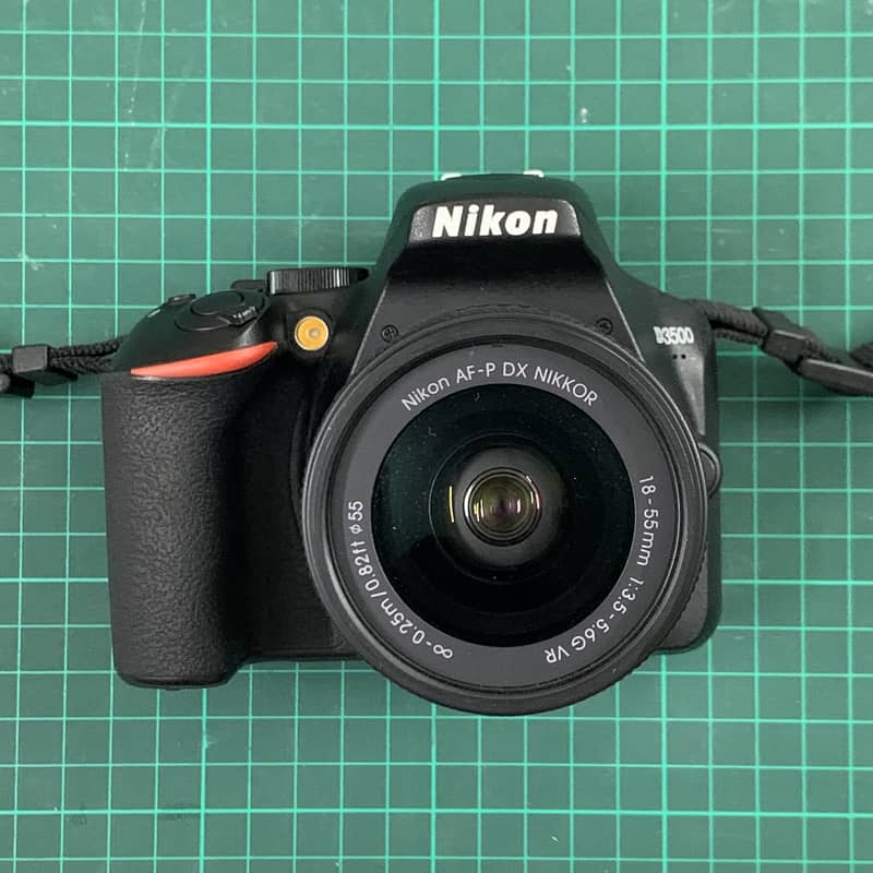 Nikon D3500 dslr 18-55mm lens perfect condition 3