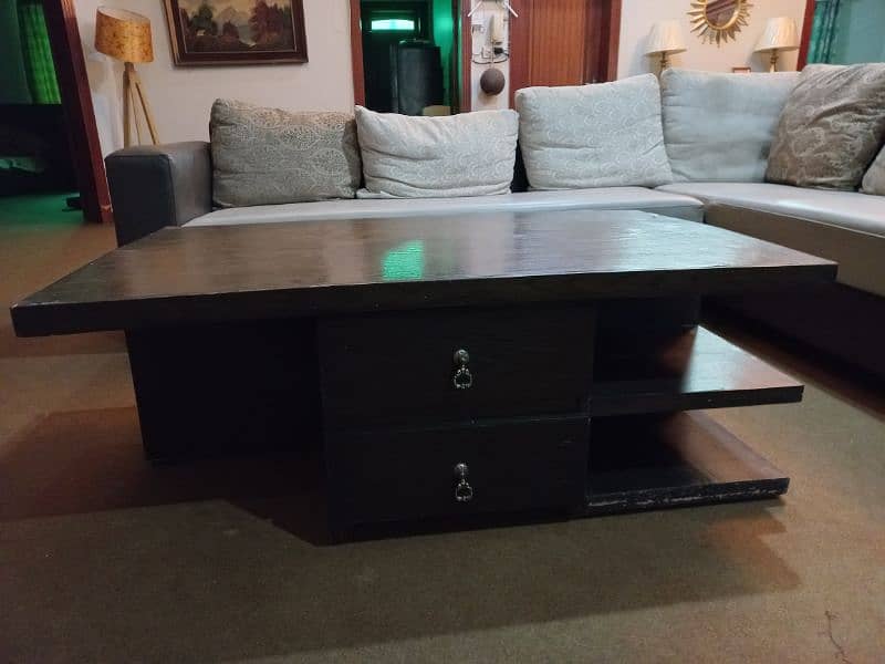 centre table for TV longue 2.7 ft x 4 ft 11