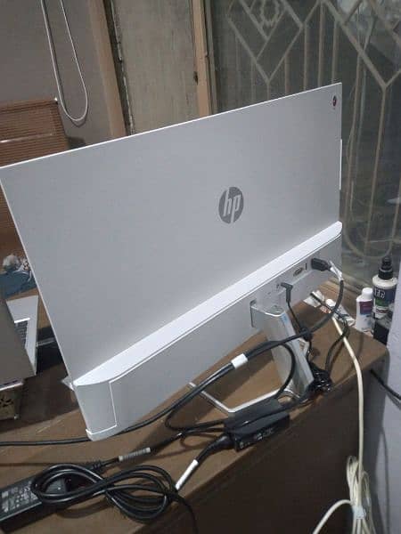 HP M27FW 27 inch ultraslim FHD Monitor 0