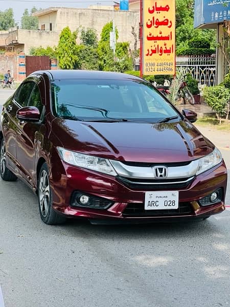 Honda Grace Hybrid 2015 Top of line varient full house 1