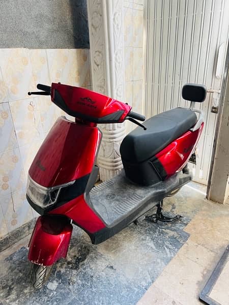 Electric scooty new asia Ramza only 104KM used 1