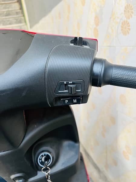 Electric scooty new asia Ramza only 104KM used 6