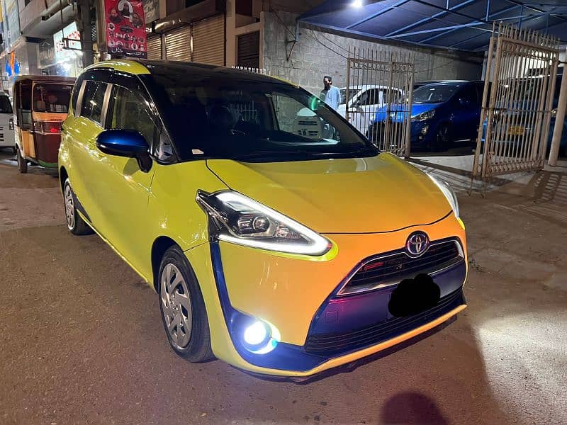 Toyota Sienta 2021 1