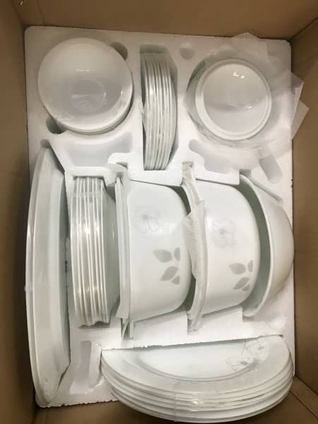 NEW 72 Dinner Marble set 4