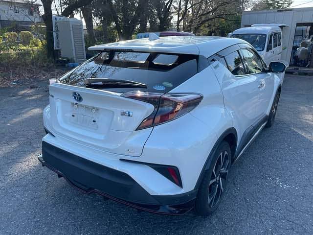 Toyota C-HR 2018 G LED 1