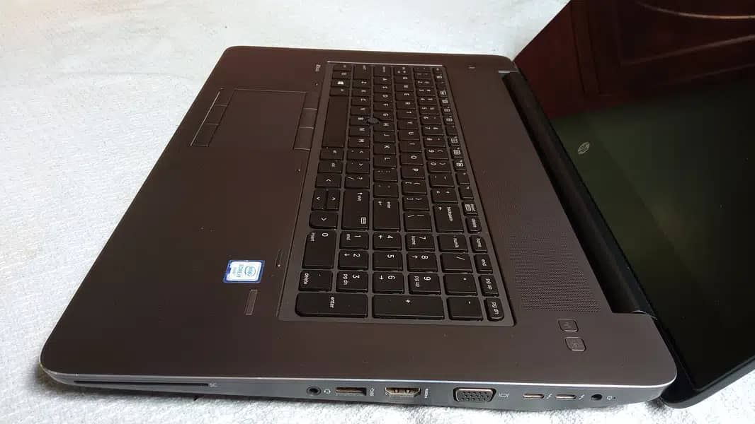 HP ZBook 17, 32GB RAM, 1TB M2 NVMe SSD, 4GB Graphic, Touch, i7, Zbook 7