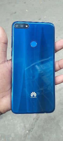 I'm selling my mobile Huawei y7 prime 2018. 4