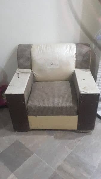 SOFA FOR SALE. 1