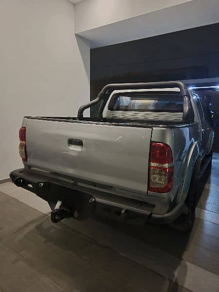 Toyota Hilux 2011 4