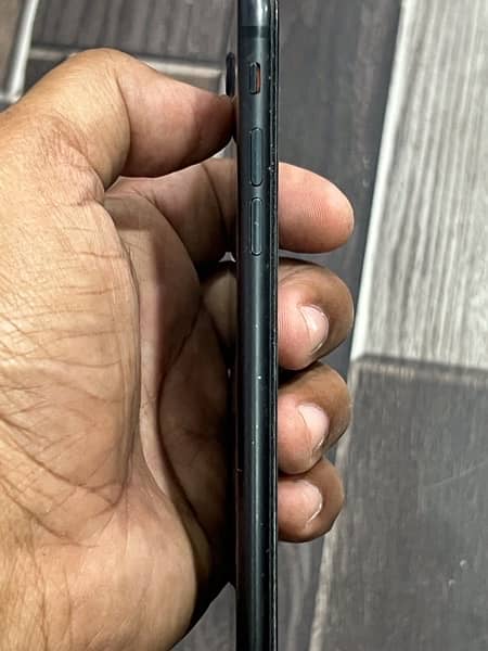 I phone  pta approved 32 G B battry panil original h 0