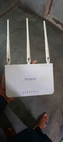 Tenda 3 retina modem, routers 0