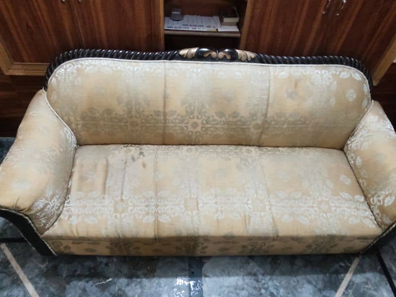 3 Sofas for sale. 0