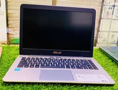 ASUS E403SA vivobook laptop