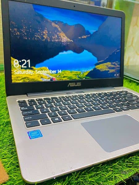 ASUS E403SA vivobook laptop 3