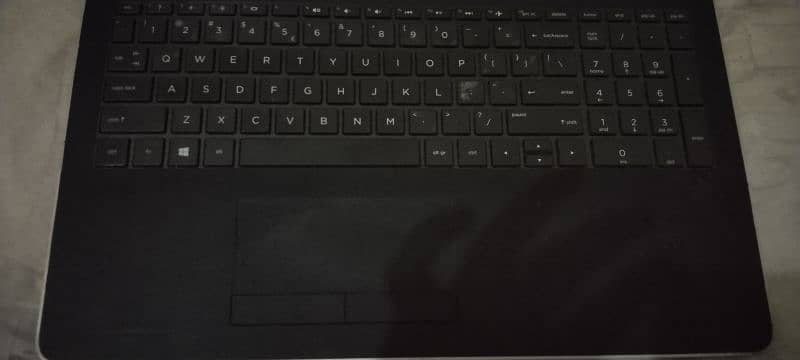 HP laptop i7 7th Generation, 8 Gb Ram 256 GB SSD 3